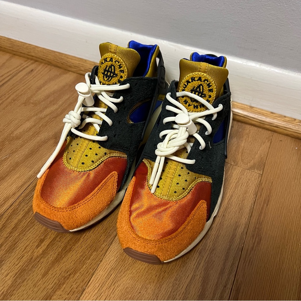 Nike Air Huarache Sneakers US Women’s 9.5 Gold/Black/Brown